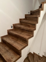  Vinylove schody s nosem Dub Prirodni